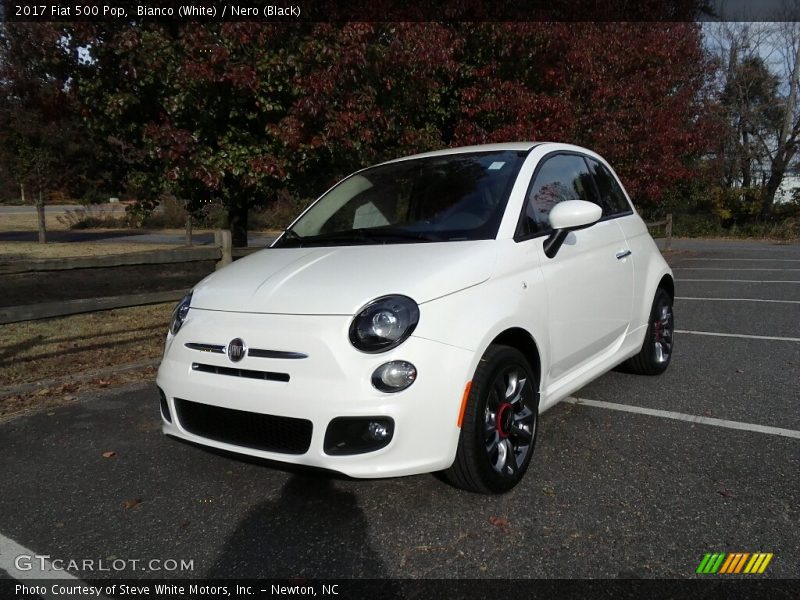 Bianco (White) / Nero (Black) 2017 Fiat 500 Pop