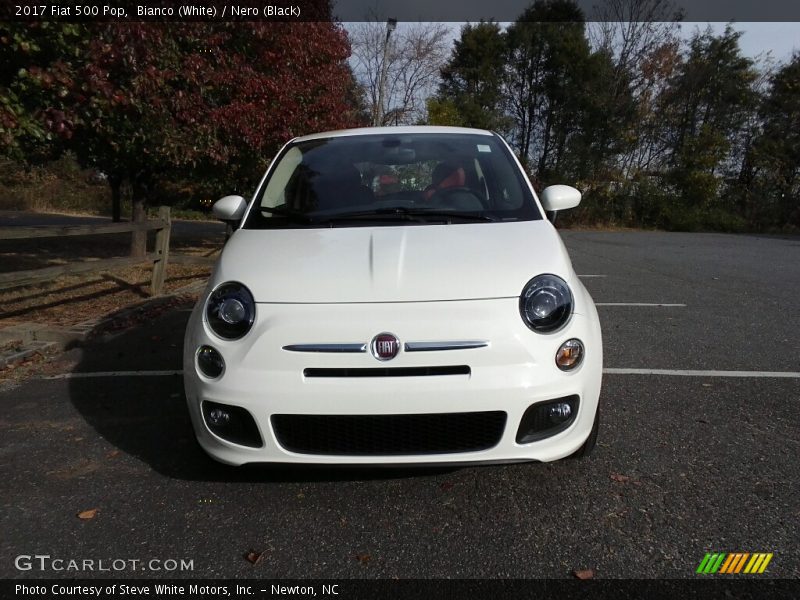 Bianco (White) / Nero (Black) 2017 Fiat 500 Pop