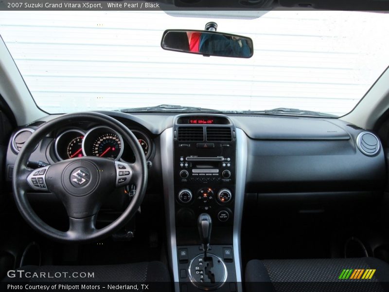 White Pearl / Black 2007 Suzuki Grand Vitara XSport