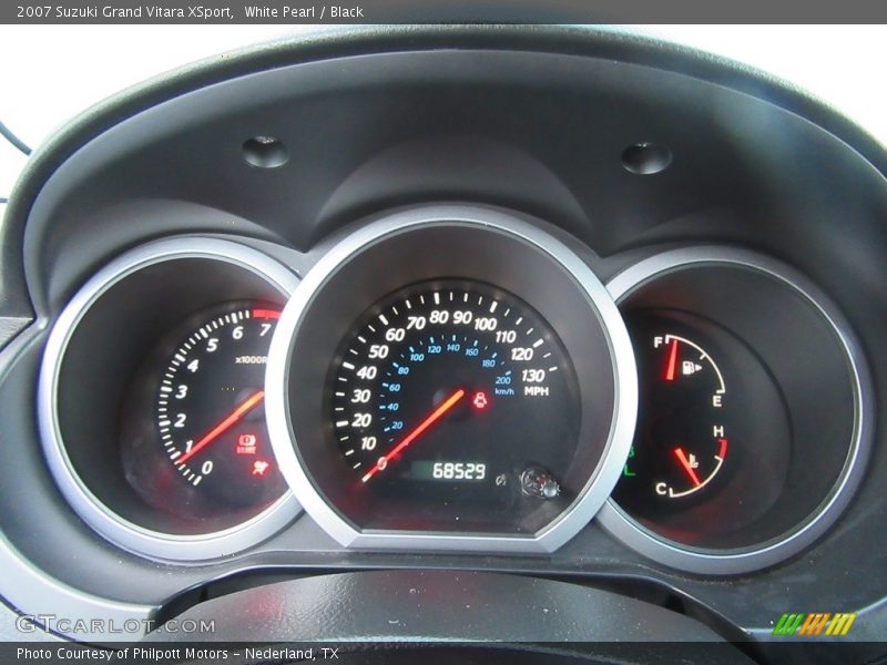 White Pearl / Black 2007 Suzuki Grand Vitara XSport