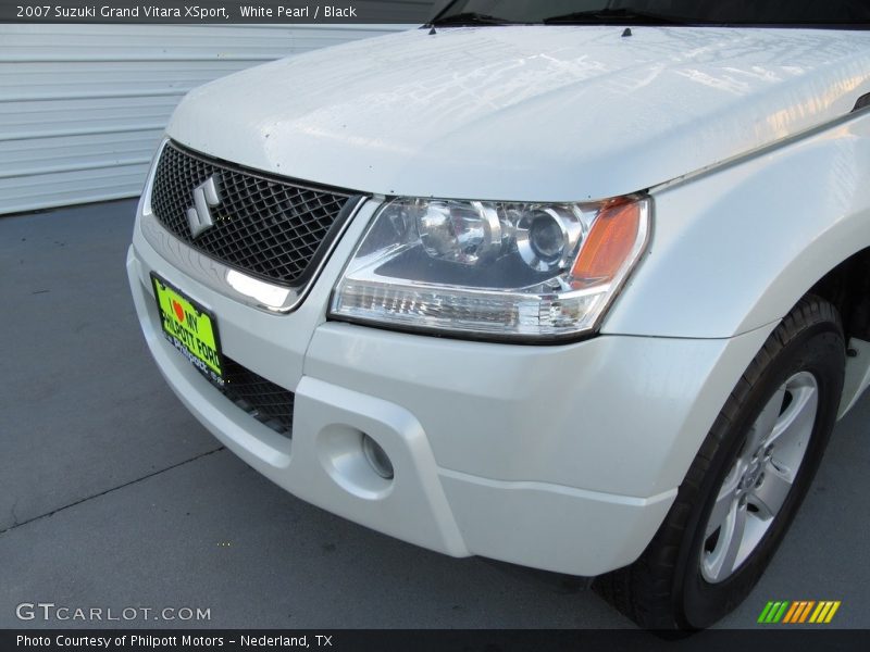 White Pearl / Black 2007 Suzuki Grand Vitara XSport