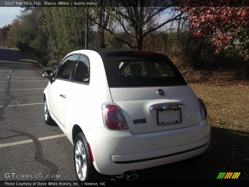 Bianco (White) / Avorio (Ivory) 2017 Fiat 500c Pop