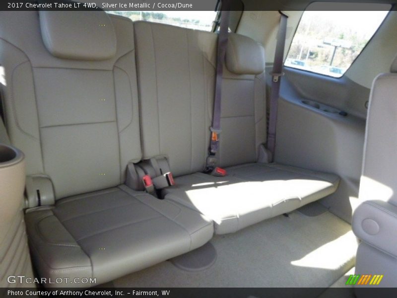 Silver Ice Metallic / Cocoa/Dune 2017 Chevrolet Tahoe LT 4WD