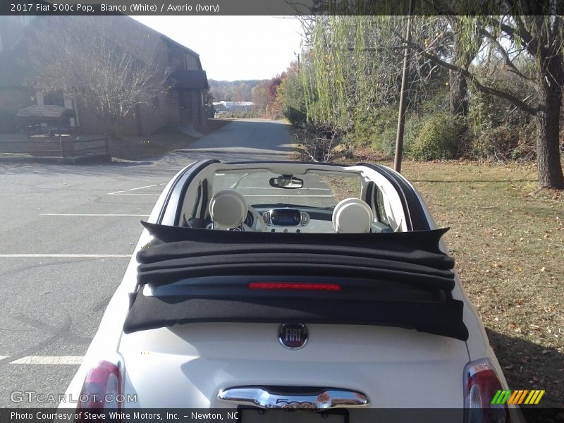 Bianco (White) / Avorio (Ivory) 2017 Fiat 500c Pop