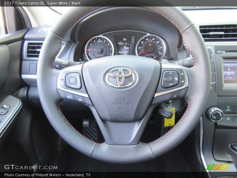 Super White / Black 2017 Toyota Camry SE