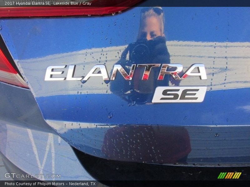 Lakeside Blue / Gray 2017 Hyundai Elantra SE