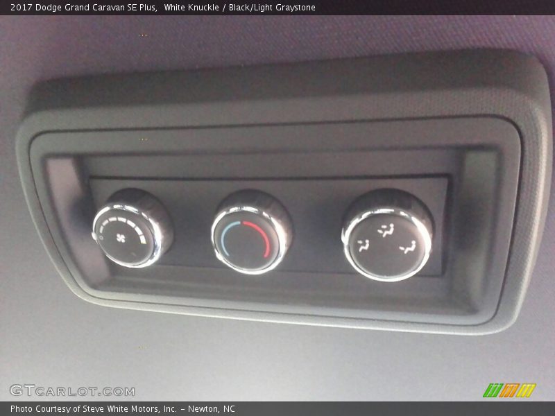 White Knuckle / Black/Light Graystone 2017 Dodge Grand Caravan SE Plus