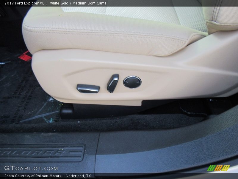 White Gold / Medium Light Camel 2017 Ford Explorer XLT