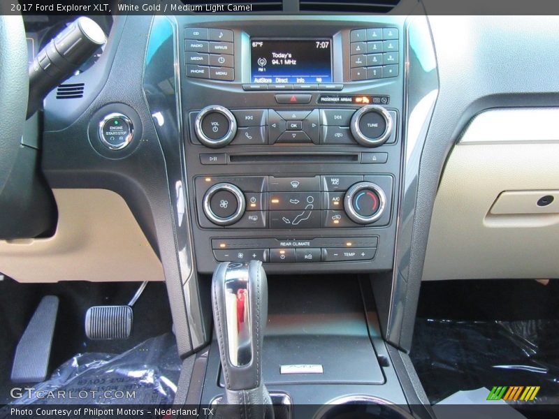 White Gold / Medium Light Camel 2017 Ford Explorer XLT