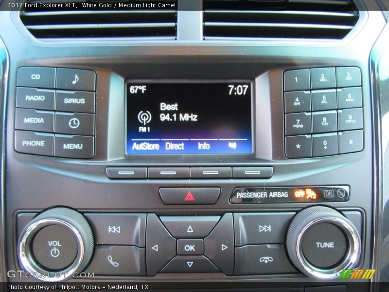 White Gold / Medium Light Camel 2017 Ford Explorer XLT