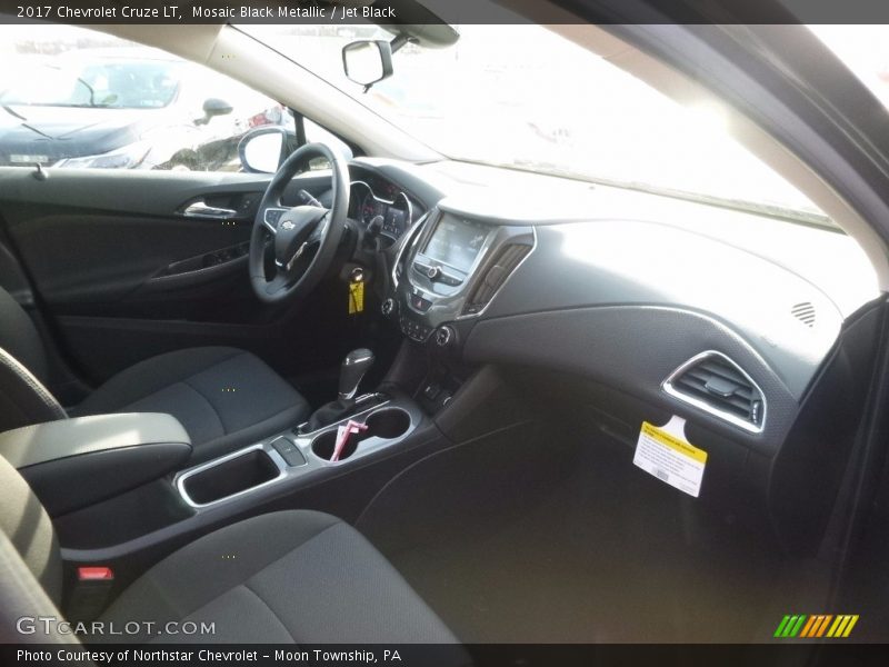 Mosaic Black Metallic / Jet Black 2017 Chevrolet Cruze LT