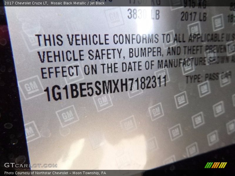 Mosaic Black Metallic / Jet Black 2017 Chevrolet Cruze LT