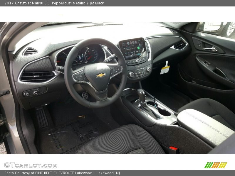 Pepperdust Metallic / Jet Black 2017 Chevrolet Malibu LT