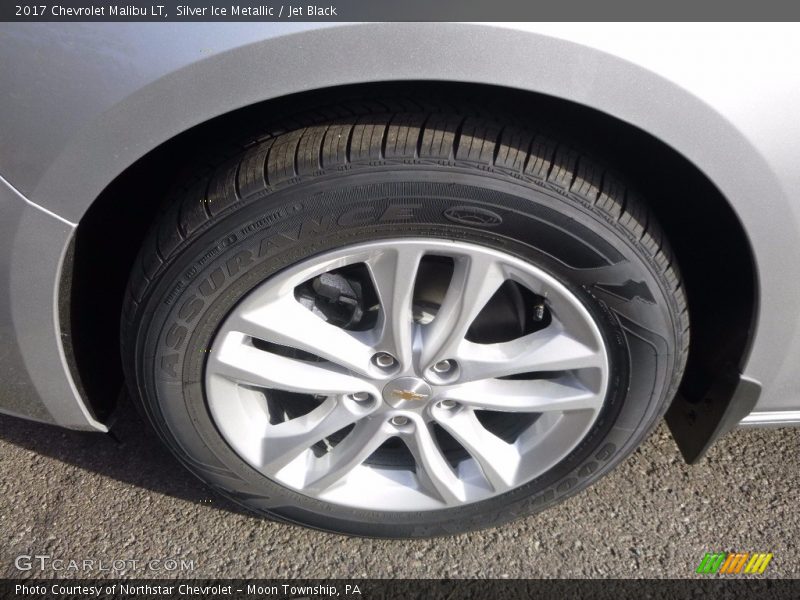 Silver Ice Metallic / Jet Black 2017 Chevrolet Malibu LT