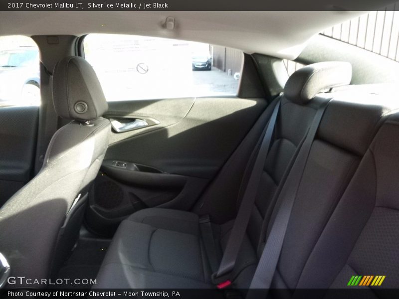 Silver Ice Metallic / Jet Black 2017 Chevrolet Malibu LT