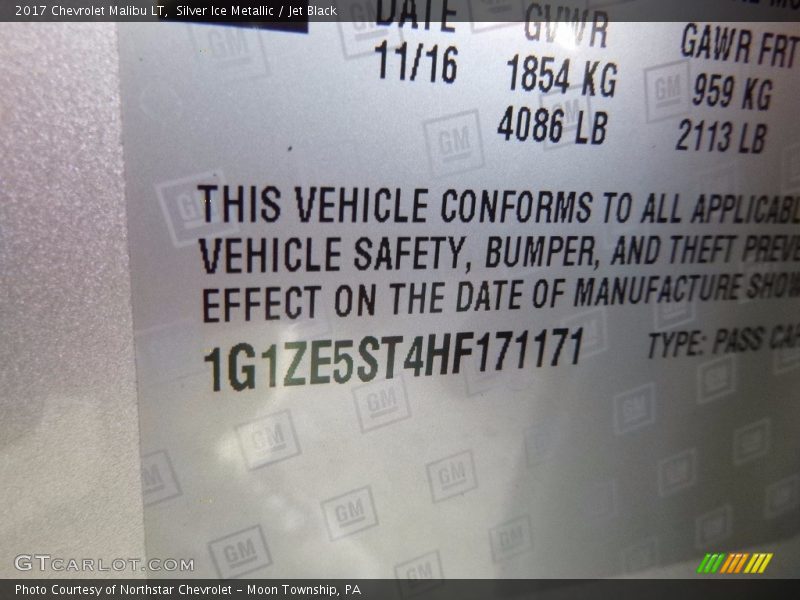 Silver Ice Metallic / Jet Black 2017 Chevrolet Malibu LT
