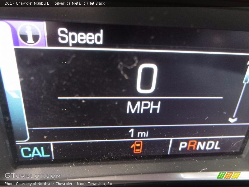 Silver Ice Metallic / Jet Black 2017 Chevrolet Malibu LT