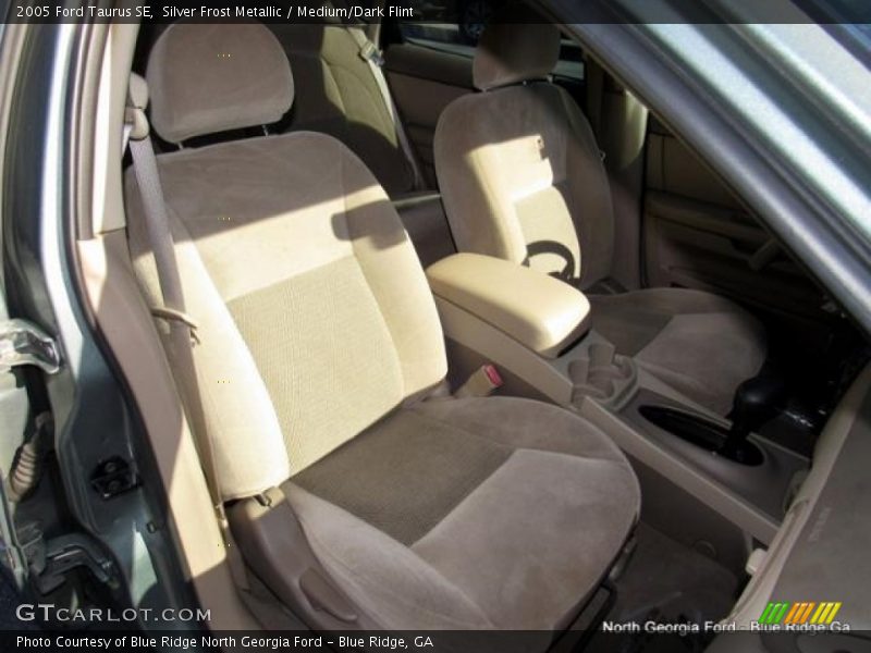 Silver Frost Metallic / Medium/Dark Flint 2005 Ford Taurus SE