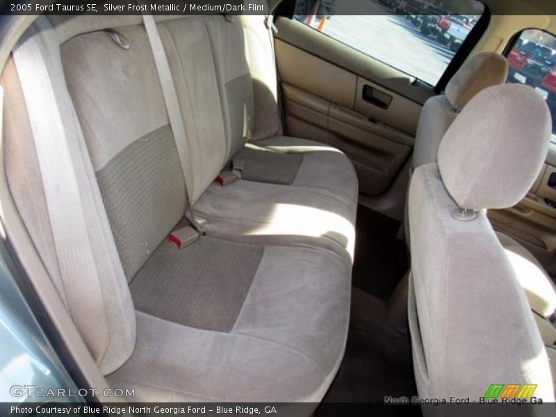 Silver Frost Metallic / Medium/Dark Flint 2005 Ford Taurus SE
