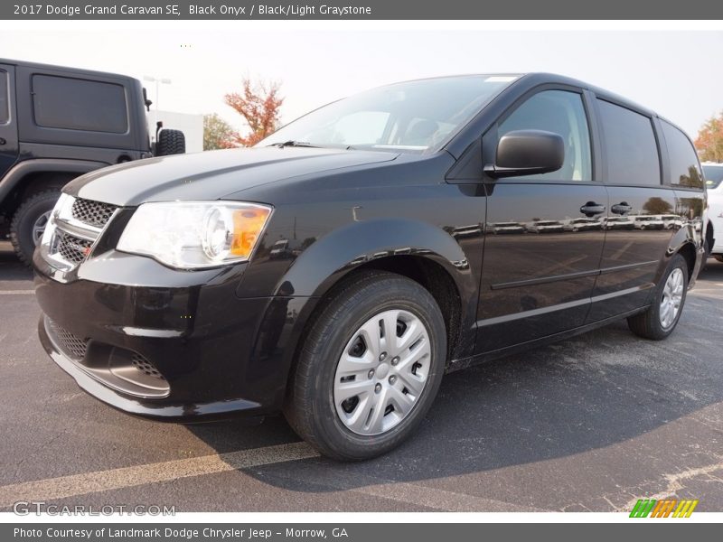 Black Onyx / Black/Light Graystone 2017 Dodge Grand Caravan SE
