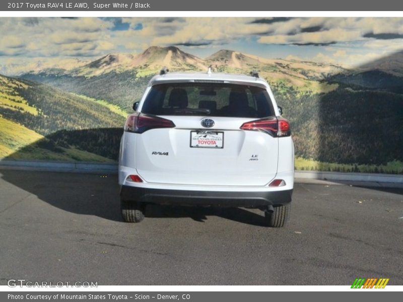 Super White / Black 2017 Toyota RAV4 LE AWD