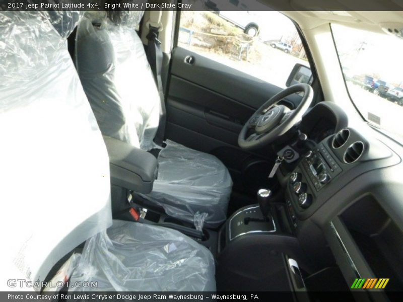 Bright White / Dark Slate Gray 2017 Jeep Patriot Latitude 4x4
