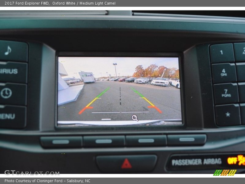 Oxford White / Medium Light Camel 2017 Ford Explorer FWD