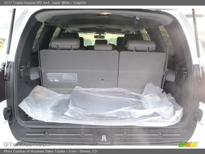 Super White / Graphite 2017 Toyota Sequoia SR5 4x4