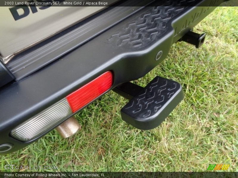 White Gold / Alpaca Beige 2003 Land Rover Discovery SE7