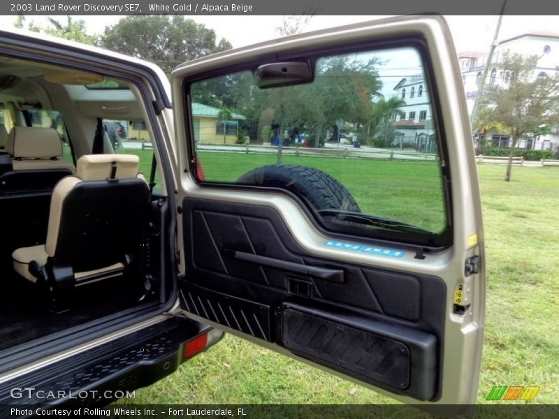 White Gold / Alpaca Beige 2003 Land Rover Discovery SE7
