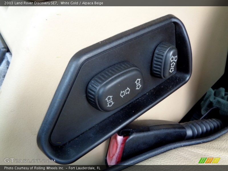 White Gold / Alpaca Beige 2003 Land Rover Discovery SE7