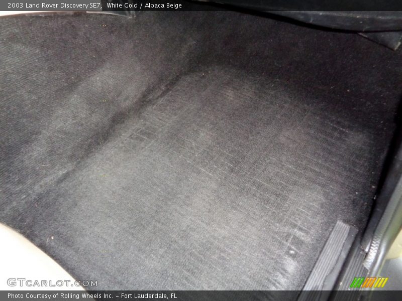 White Gold / Alpaca Beige 2003 Land Rover Discovery SE7