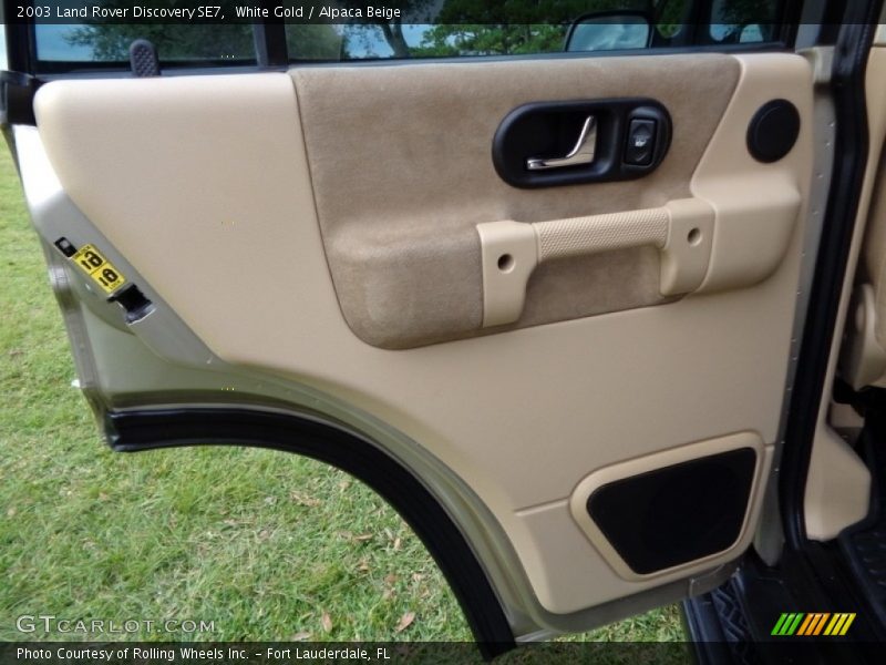 White Gold / Alpaca Beige 2003 Land Rover Discovery SE7