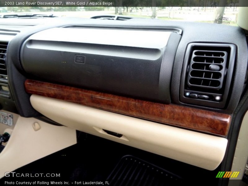 White Gold / Alpaca Beige 2003 Land Rover Discovery SE7