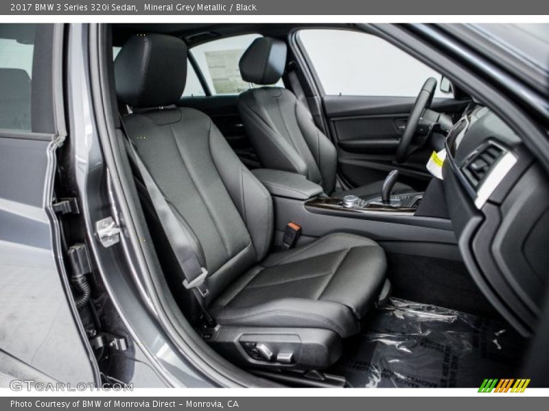  2017 3 Series 320i Sedan Black Interior