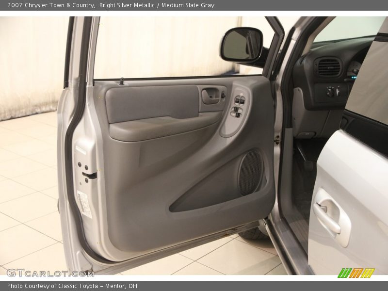 Bright Silver Metallic / Medium Slate Gray 2007 Chrysler Town & Country