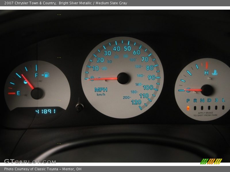 Bright Silver Metallic / Medium Slate Gray 2007 Chrysler Town & Country