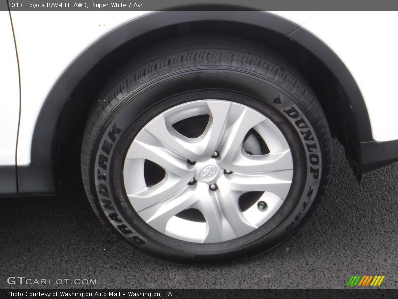 Super White / Ash 2013 Toyota RAV4 LE AWD
