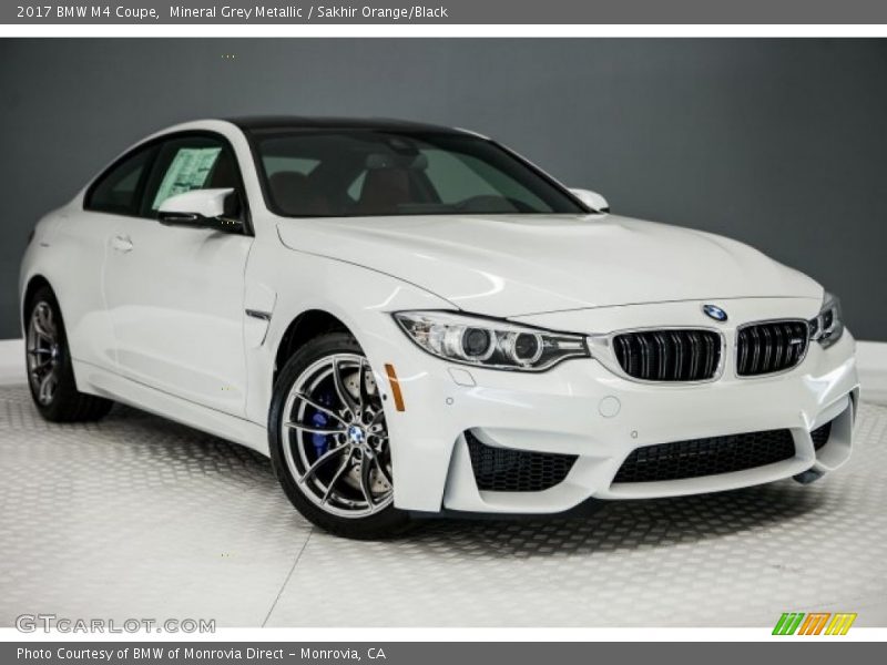 Front 3/4 View of 2017 M4 Coupe