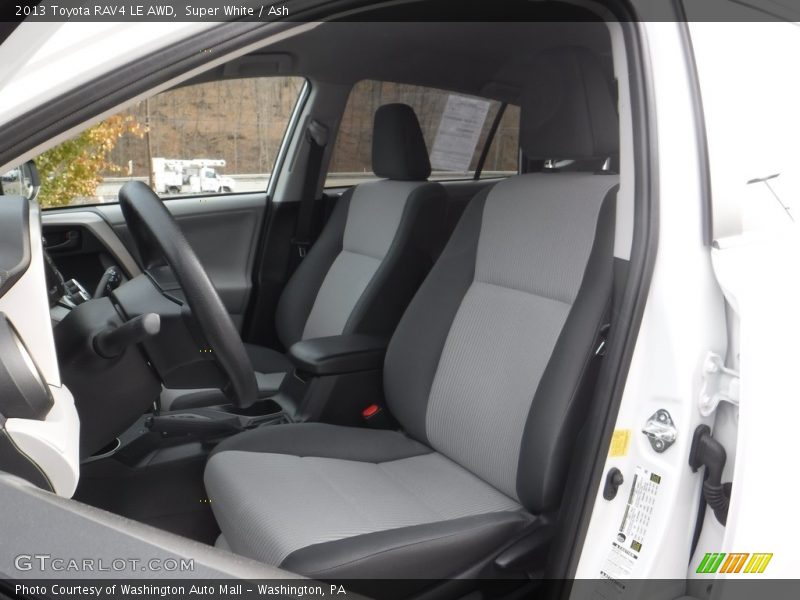Super White / Ash 2013 Toyota RAV4 LE AWD