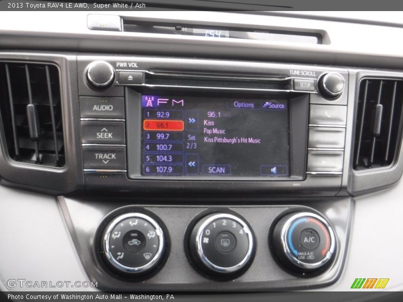 Super White / Ash 2013 Toyota RAV4 LE AWD