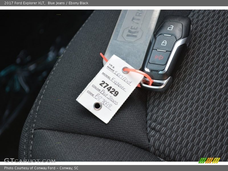 Blue Jeans / Ebony Black 2017 Ford Explorer XLT