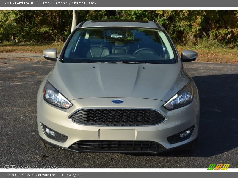 Tectonic / Charcoal Black 2016 Ford Focus SE Hatch