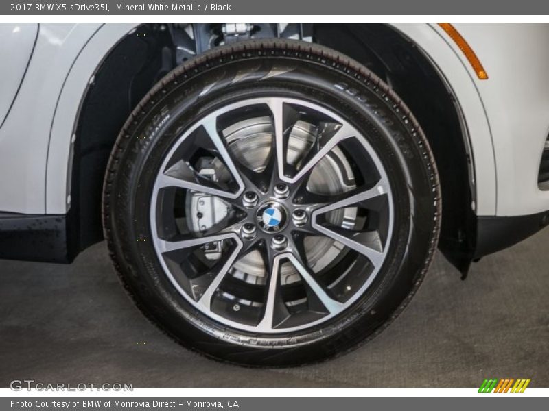 Mineral White Metallic / Black 2017 BMW X5 sDrive35i