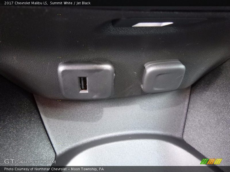Summit White / Jet Black 2017 Chevrolet Malibu LS