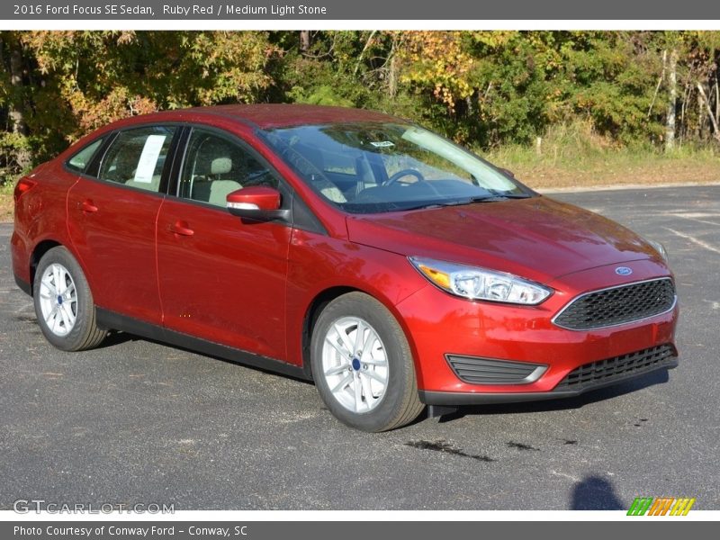 Ruby Red / Medium Light Stone 2016 Ford Focus SE Sedan