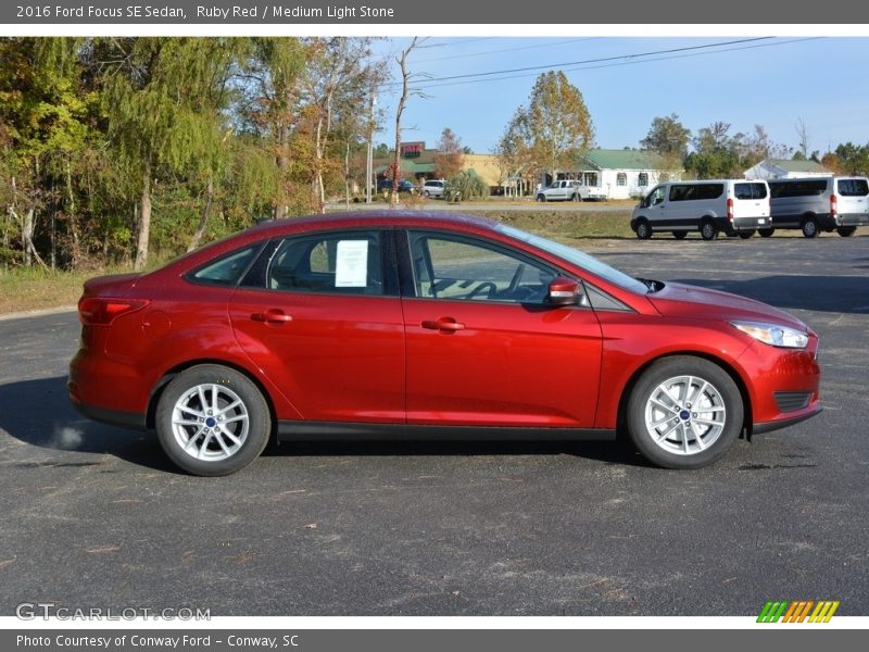 Ruby Red / Medium Light Stone 2016 Ford Focus SE Sedan