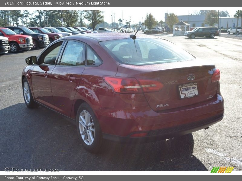 Ruby Red / Medium Light Stone 2016 Ford Focus SE Sedan