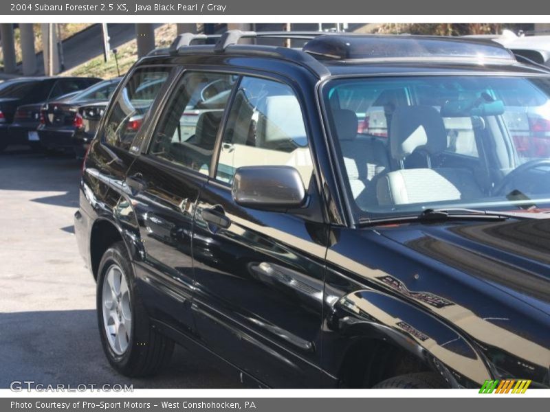 Java Black Pearl / Gray 2004 Subaru Forester 2.5 XS
