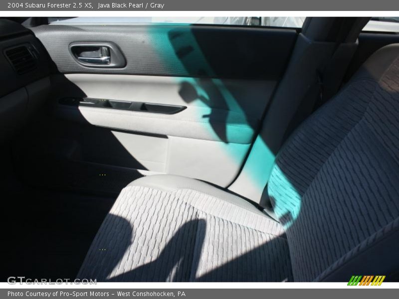 Java Black Pearl / Gray 2004 Subaru Forester 2.5 XS